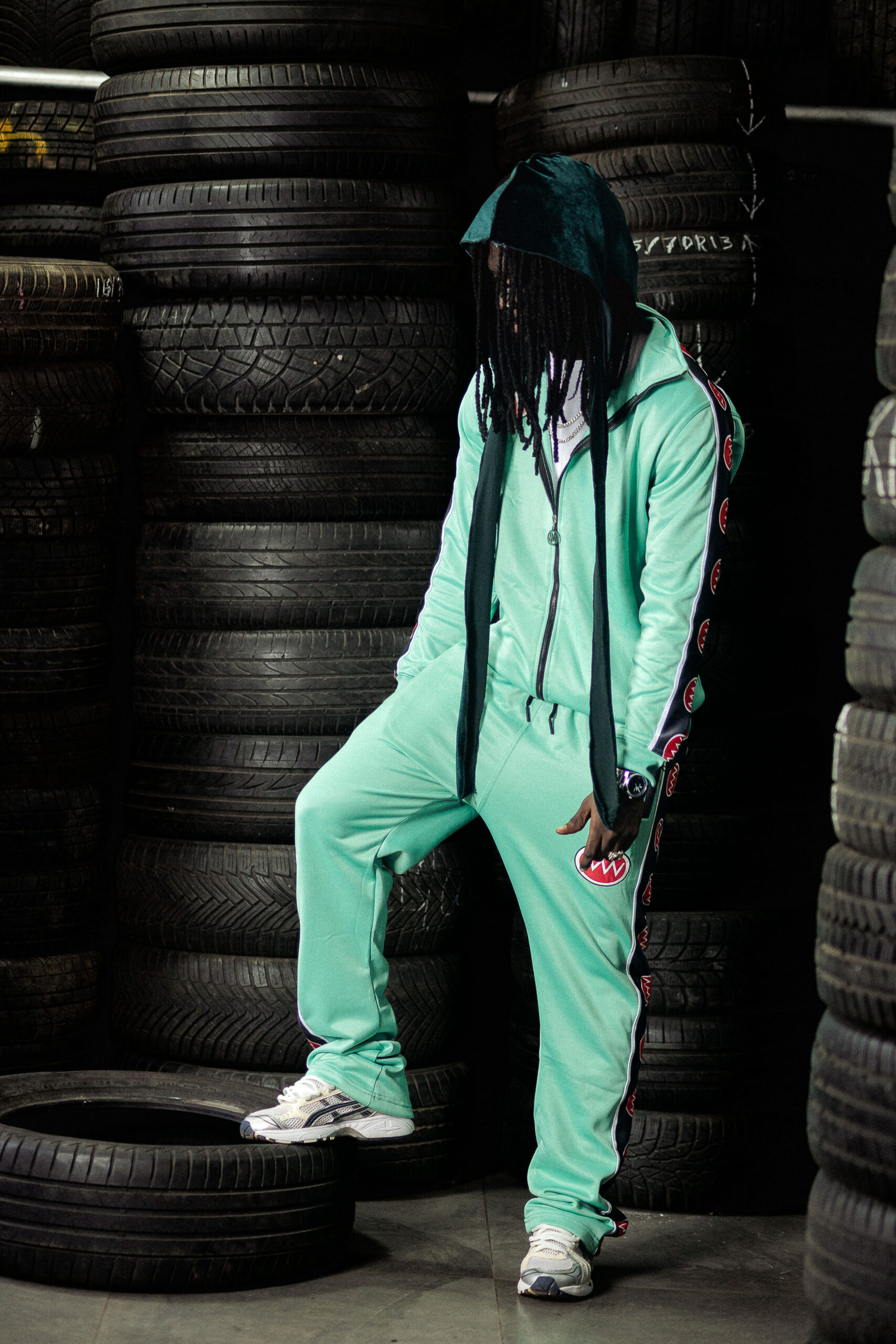 MODERNDAY TRAXJ SUIT - Image 5