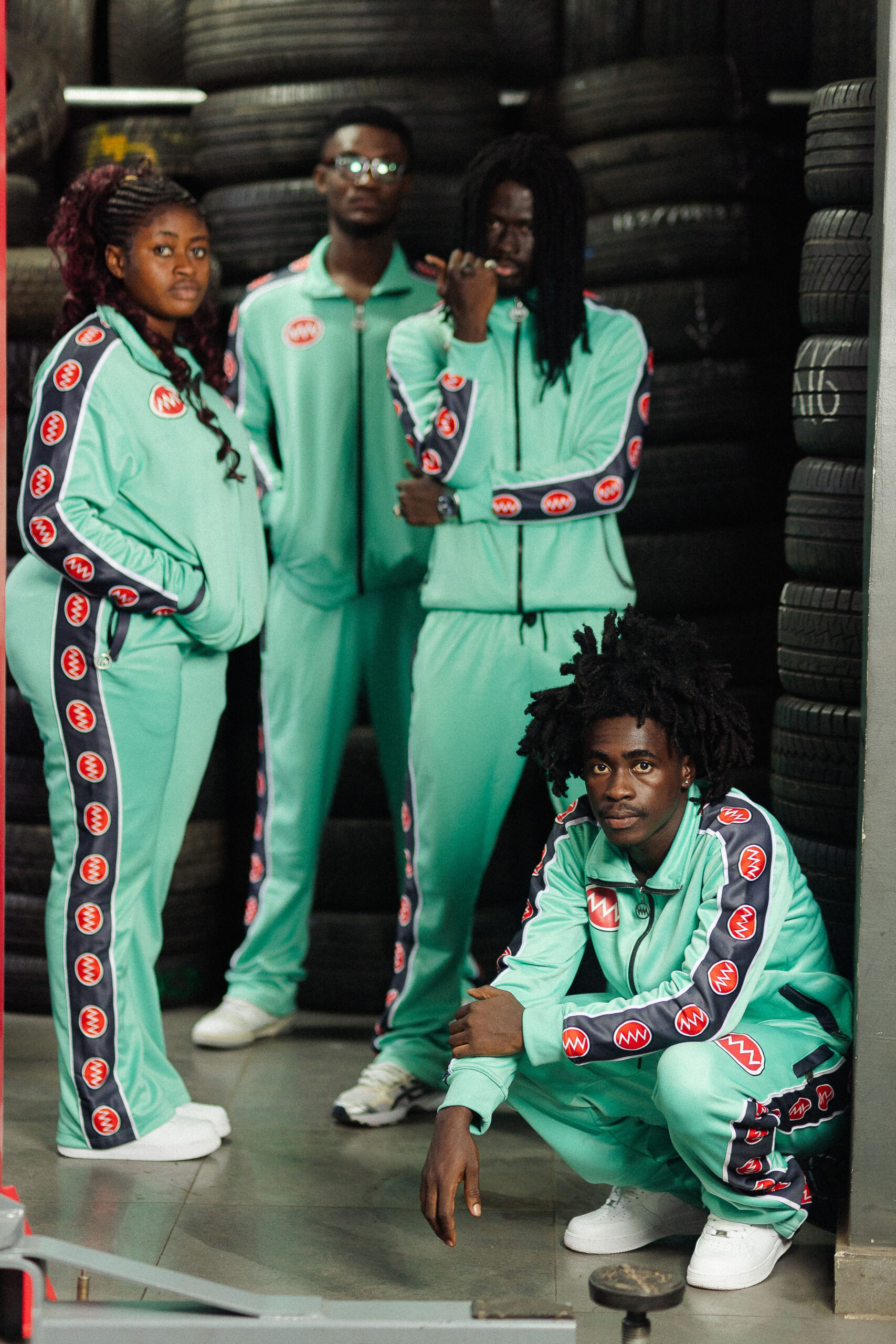 MODERNDAY TRAXJ SUIT - Image 11